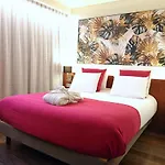 Mercure Centre Hotell 4*