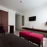 מלון Mercure Centre 4*