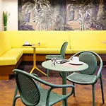 佩皮尼昂中心美居酒店 4*