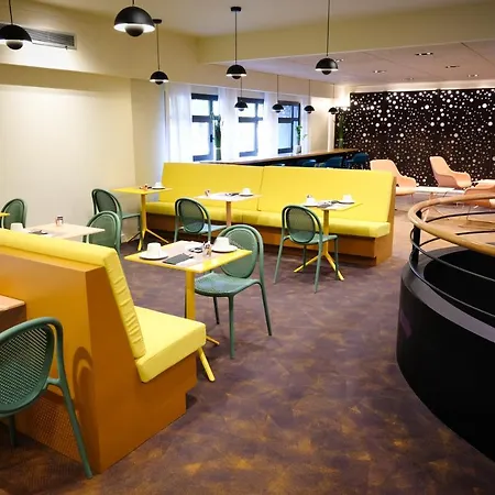 Mercure Centre מלון