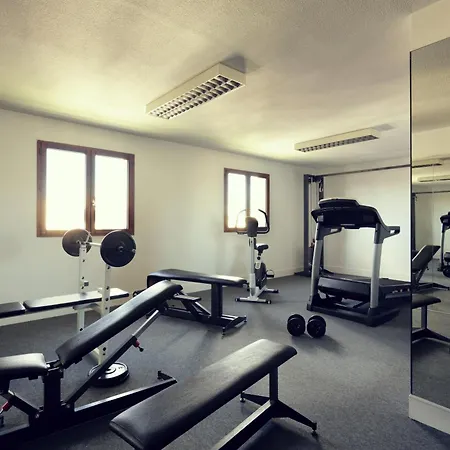מלון Mercure Centre 4*