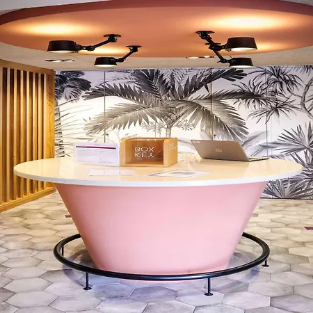 Mercure Centre Hotel 4*