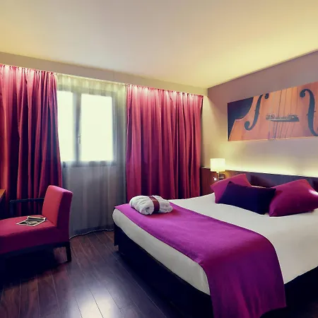 מלון Mercure Centre 4*
