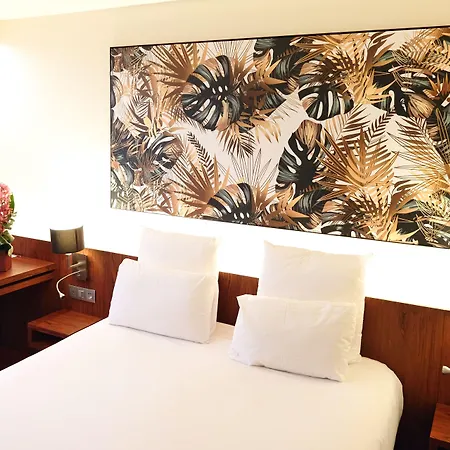 מלון Mercure Centre 4*