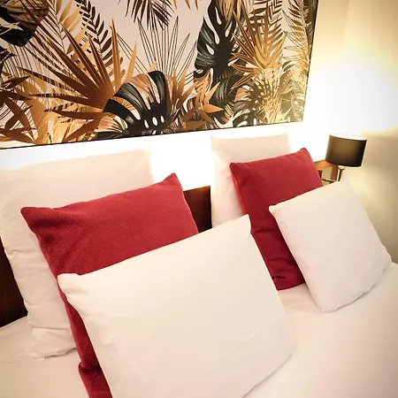 Mercure Centre מלון 4*