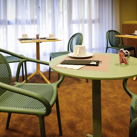 Hotel Mercure Centre 4*